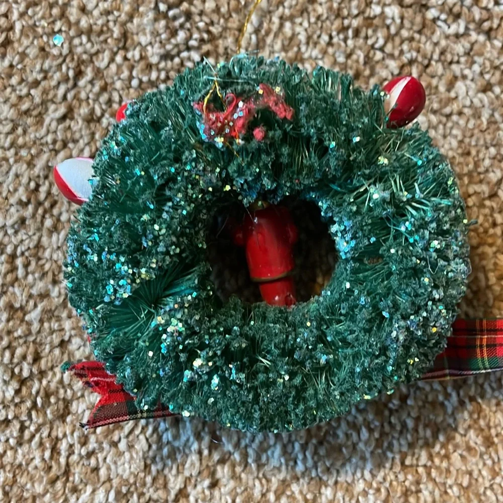 VTG minature nutcracker wreath ornament